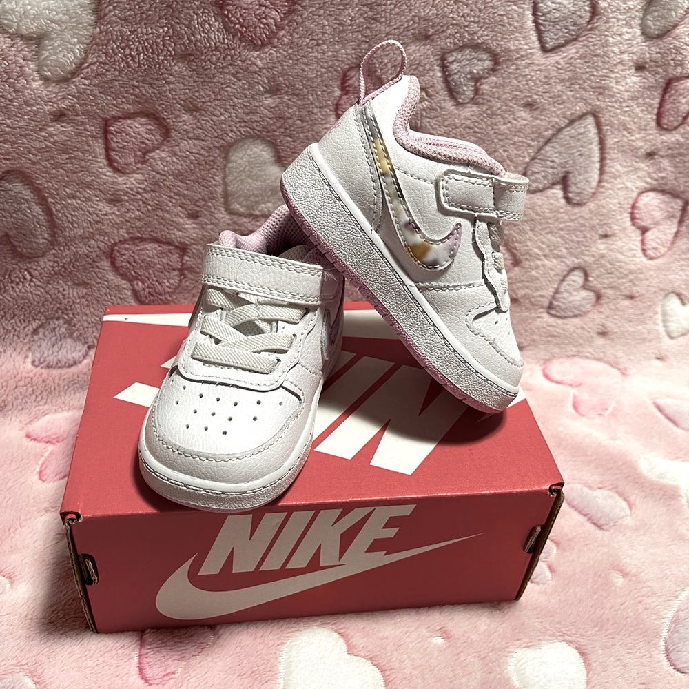 Infants nike shoes.